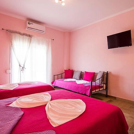 Christodoulos Eleftheria House Nea Vrasna Exterior photo